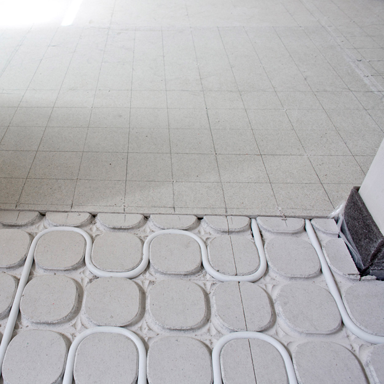 Gefreesde Fermacell Plaat met Rechte Sleuven 18mm 100x60cm